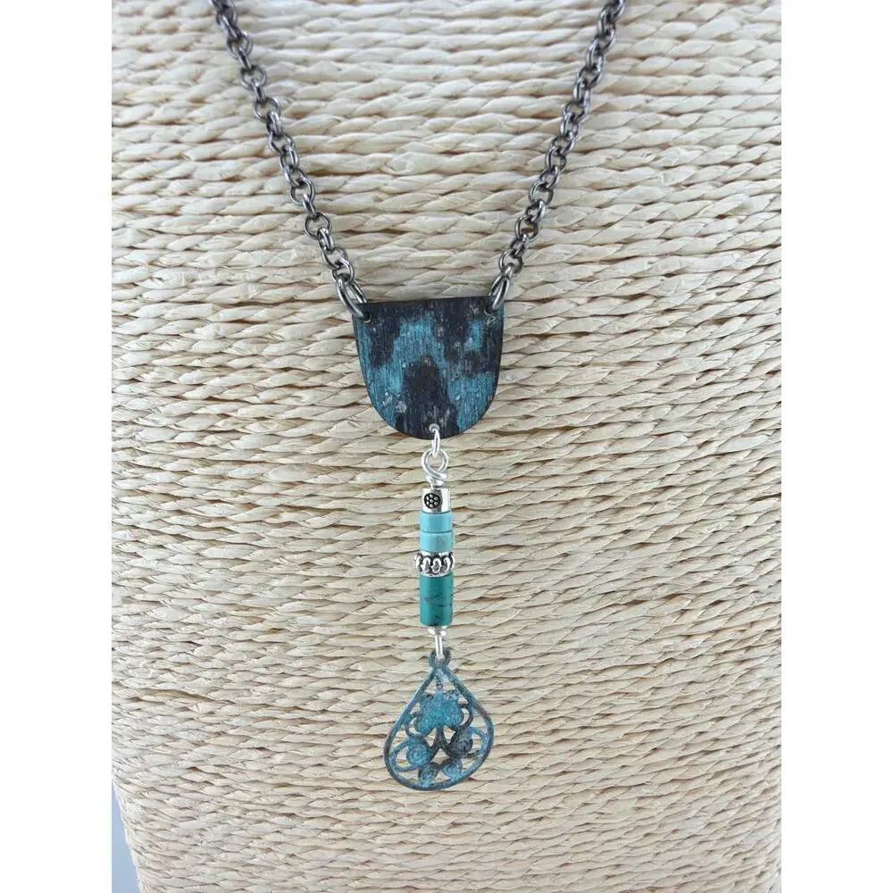 Artisan this necklace